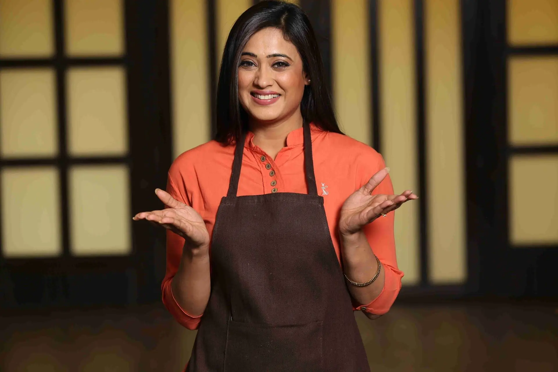 Brand ambassador Shweta Tiwari campaign photo 24 at Royal Heritage, Vasind